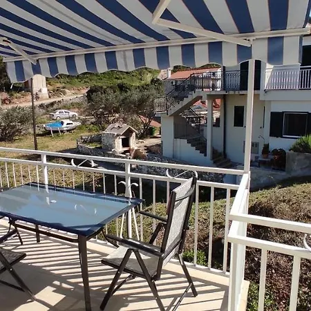 Zalo Apartment Donje Selo na Šolti