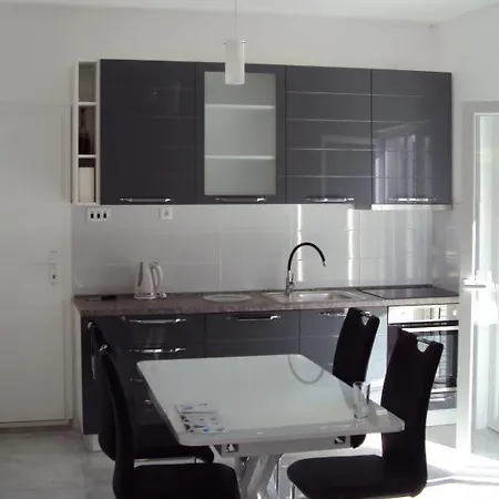 Apartman Zalo *